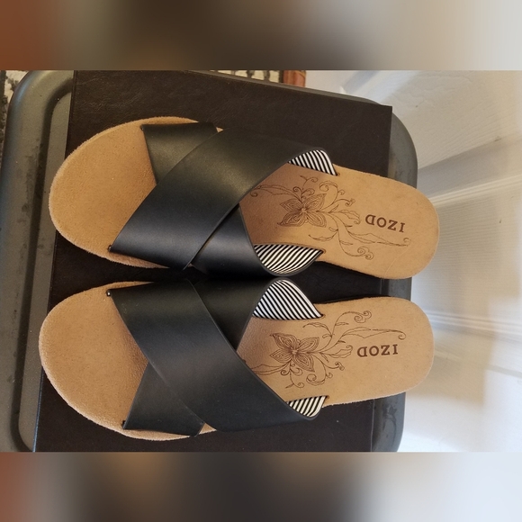 Izod Women's Black Flip Flop Open Toe Cross Strap Slip On Size 6M - Picture 8 of 12